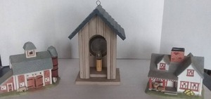 lot 183 image: Farmhouse Tealights and Birdhouse Lamp