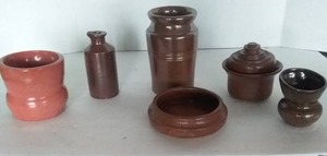 lot 203 image: Pottery 6 pc