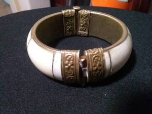 lot 257 image: Vintage Bone and Brass Bracelet