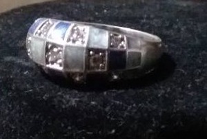 lot 273 image: Sterling Silver Ring with Blueish Hues Block pattern