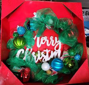 lot 12 image: LOT OF 4 NEW IN PACKAGES 24 MERRY CHRISTMAS MESH WREATHS IN STYLESCOLORS SHOWN. (YOUR BID X 4)