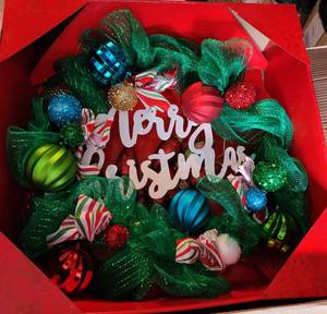 lot 14 image: LOT OF 4 NEW IN PACKAGES 24 MERRY CHRISTMAS MESH WREATHS IN STYLESCOLORS SHOWN. (YOUR BID X 4)