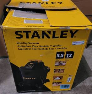 lot 20 image: STANLEY 12 GAL WETDRY VACUUM IN BOX AS SHOWN.