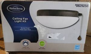 lot 29 image: HARBOR BREEZE CEILING FAN LIGHT KIT #0829258 IN BOX AS SHOWN.