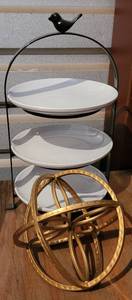 lot 46 image: 3-TIER PLATE DISPLAYHOLDER PLUS DECORATIVE SPHERE AS SHOWN.