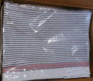 lot 77 image: LOT OF 2 4-PACKS OF NEW 14 x 19 TABLE PLACEMATS IN STYLECOLOR SHOWN. (YOUR BID X 2)