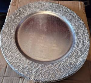 lot 91 image: LOT OF 12 NEW TABLE CHARGERS IN STYLECOLOR AS SHOWN. EACH 13 DIA. (YOUR BID X 12)