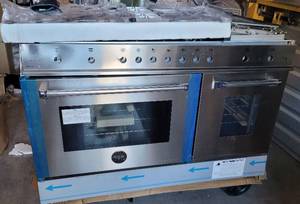 lot 139 image: BERTAZZONI PROFESSIONAL SERIES 48 NATURAL GAS DOUBLE OVEN RANGE WITH GRIDDLE IN STYLECONDITION SHOWN. SEE PICTURES