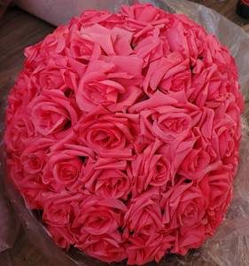 lot 196 image: LOT OF 6 FLOWER BALL DECORATIONS IN STYLECOLORCONDITION SHOWN. EACH 16 WIDE. (YOUR BID X 6)