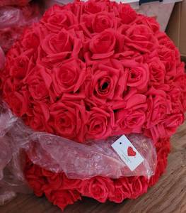 lot 198 image: LOT OF 4 FLOWER BALL DECORATIONS IN STYLECOLORCONDITION SHOWN. EACH 16 WIDE. (YOUR BID X 4)