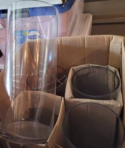 lot 208 image: LOT OF 6 CLEAR GLASS CYLINDER VASES IN STYLECOLORCONDITION SHOWN. (YOUR BID X 6)