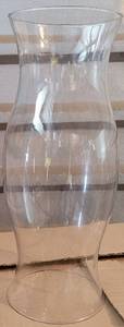 lot 210 image: LOT OF 4 CLEAR GLASS 14.5 HURRICANE SHADES IN BOX AS SHOWN. (YOUR BID X 4)