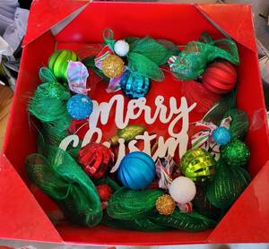 lot 242 image: 24 NEW IN PACKAGE CHRISTMAS MESH WREATH AS SHOWN.