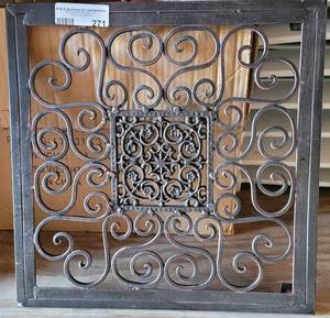 lot 271 image: SQUARED WROUGHT IRON WALL DECOR FRAME IN STYLECOLORCONDITION SHOWN. APPROX. 15.5 W x 15.5 H.