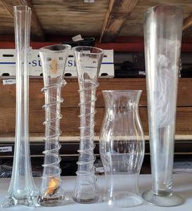 lot 348 image: LOT OF 5 CLEAR GLASS VASESHURRICANES IN STYLESSIZESCONDITION SHOWN. (YOUR BID X 5)