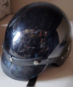 lot 365 image: HARLEY DAVIDSON DRIFTER MOTORCYCLE HELMET IN STYLECOLORCONDITION SHOWN.