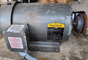 lot 446 image: BALDOR INDUSTRIAL MOTOR M1723T AS SHOWN.