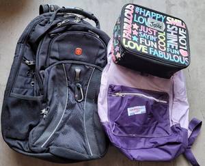 lot 460 image: BAGPACKS AND LUNCH BAG IN STYLESCOLORSCONDITION SHOWN.