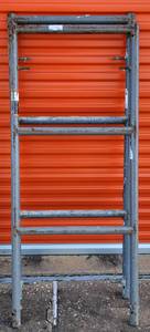 lot 465 image: LOT OF 2 METAL SCAFFOLD SIDES AS SHOWN.