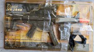 lot 492 image: TACTICAL PERFORMANCE ELECTRONICFULLY AUTOMATIC BB GUN VB2848 IN STYLECOLORCONDITION SHOWN.