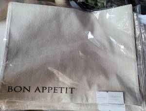 lot 522 image: LOT OF 6 NEW UNOPENED 4-PACKS OF PLACEMATS IN STYLECOLOR SHOWN. (YOUR BID X 6)