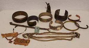 lot 525 image: LOT OF BANGLE BRACELETS AND MORE AS SHOWN.