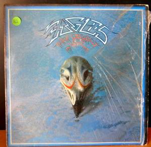 lot 182 image: Vintage 1976 Vinyl Asylum  EAGLES Their Greatest Hits 1971-75 LP