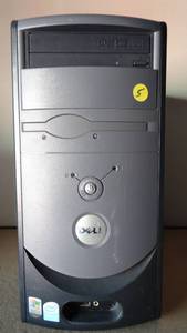 lot 5 image: Vintage Dell Dimension B110 Celeron 2.53GHz with Monitor and Keyboard