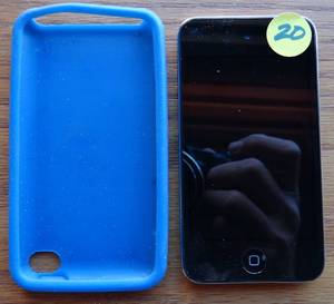 lot 20 image: Apple iPod Touch 2nd Generation 8GB Black