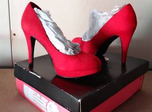 lot 22 image: Charlotte Russ Rebound S Red High Heeled Shoes - Size 6