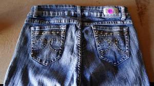 lot 57 image: Saza Womans Jeans - Size 11