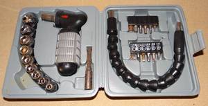lot 68 image: SMALL CURVED RACHET SET FOR HARD TO REACH PLACES IN CASE