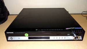 lot 97 image: Samsung HT-Q70 5.1 Channel Home Theater System 5 Black - DVD Player.