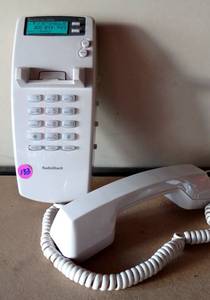 lot 133 image: VINTAGE RADIO SHACK PUSH BUTTON WALL PHONE - MODEL 43-3905