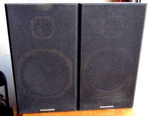 lot 144 image: DONT MISS - RARE MARANTZ SP 208 SHELF SPEAKERS - VERY COLLECTIBLE