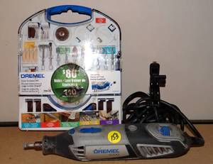 lot 153 image: DREMMEL AND ATTACHMENTS - POWERED ON WHEN TESTED