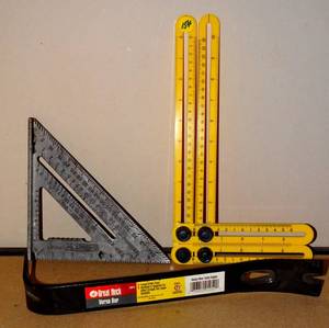lot 154 image: LOT OF TOOLS - 2 SQAURE TOOLS AND A PRY BAR