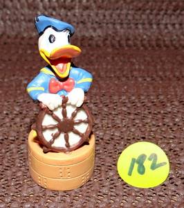 lot 182 image: RARE LENOX DISNEY PORCELAIN THIMBLE DONALD DUCK LENNOX
