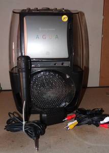 lot 197 image: Agua Singing Machine Karaoke Speaker CD LED Dancing Water Lights Classic Series - COMPS $50 USED