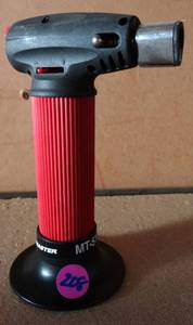 lot 208 image: Master Appliance MT-51 Micro Torch Hand Held Refillable Butane Torch
