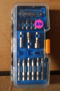 lot 210 image: RYOBI 15 PC SCREWDRIVERDRIVER SET IN CASE - LIKE NEW