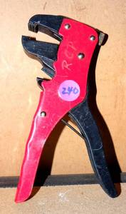 lot 240 image: PROFESSIONAL WIRE STRIPPER