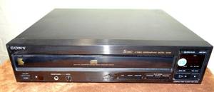 lot 278 image: Sony CDP-C305 5 Disc CD Changer 4X Oversampling Filter - Powers On