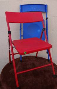 lot 294 image: SET OD 2 SAFETY FIRST CHILDS FOLDABLE CHAIRS