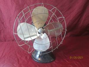 lot 5 image: VINTAGE HUNTER ZEPHAIR FAN&nbsp TYPE D12