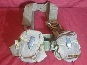 lot 28 image: MILITARY TACTICAL VEST&nbsp