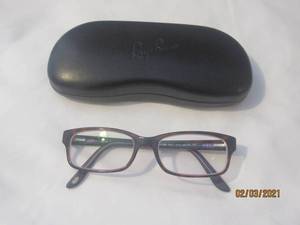 lot 152 image: LADIES RAYBAN GLASSES WITH CARRY CASE&nbsp