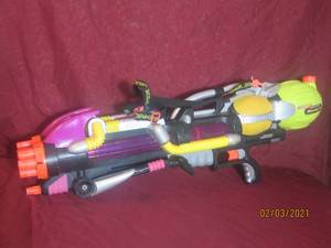 lot 149 image: CONSTANT PRESSURE SUPER SOAKER SUPER CHARGER MONSTER XL