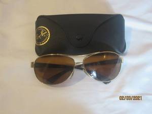 lot 170 image: RAYBAN MEN SUNGLASSES&nbsp WITH CASE&nbsp