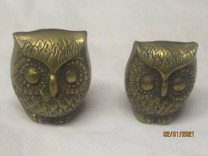 lot 85 image: PAIR OF SOLID BRASS OWLS&nbsp